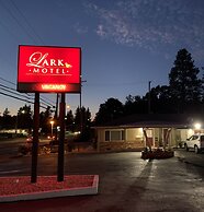Lark Motel