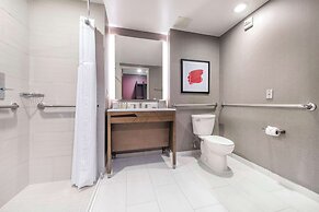 DoubleTree by Hilton Raleigh - Cary