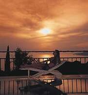 Bella Vista Suit Hotel