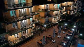 Bella Vista Suit Hotel