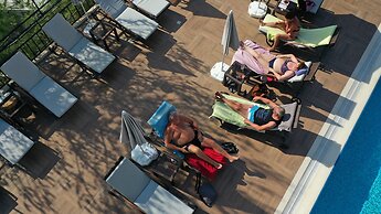 Bella Vista Suit Hotel