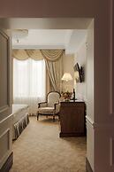 Nobil Luxury Boutique Hotel