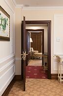 Nobil Luxury Boutique Hotel