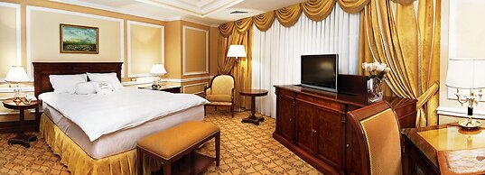 Nobil Luxury Boutique Hotel