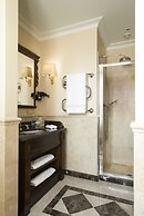 Nobil Luxury Boutique Hotel