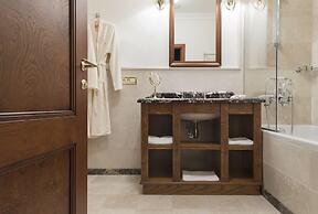 Nobil Luxury Boutique Hotel