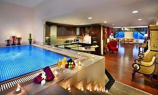 Al Safir Hotel & Tower