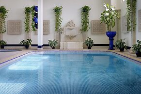 Al Safir Hotel & Tower