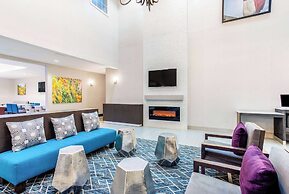 La Quinta Inn & Suites by Wyndham Hillsboro