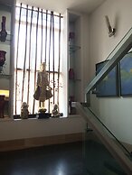 Emblem Hotel, New Friends Colony