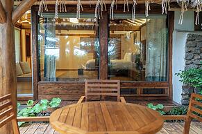 Seaes Hotel & Resort