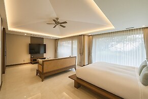 Seaes Hotel & Resort