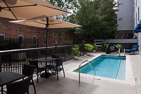 Hampton Inn & Suites Gainesville-Downtown