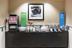 Hampton Inn & Suites Gainesville-Downtown