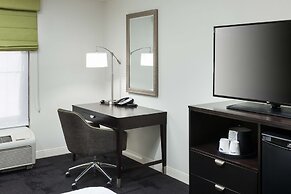 Hampton Inn & Suites Gainesville-Downtown