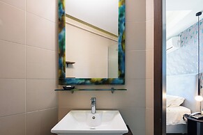 Steris Elegant Beach Hotel & Apartments