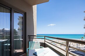 Steris Elegant Beach Hotel & Apartments