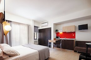 Steris Elegant Beach Hotel & Apartments