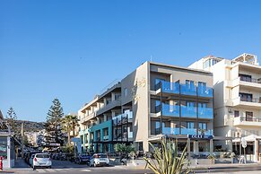 Steris Elegant Beach Hotel & Apartments