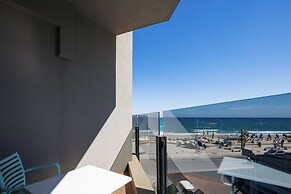 Steris Elegant Beach Hotel & Apartments