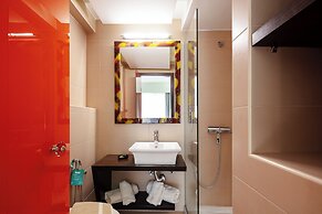 Steris Elegant Beach Hotel & Apartments