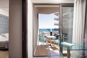 Steris Elegant Beach Hotel & Apartments