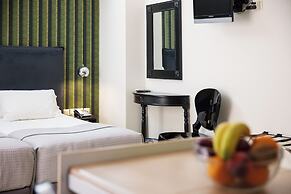 Steris Elegant Beach Hotel & Apartments