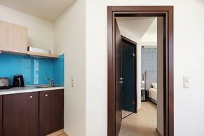 Steris Elegant Beach Hotel & Apartments