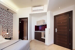 Steris Elegant Beach Hotel & Apartments