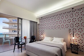 Steris Elegant Beach Hotel & Apartments