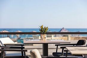 Steris Elegant Beach Hotel & Apartments