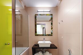 Steris Elegant Beach Hotel & Apartments