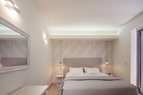 Steris Elegant Beach Hotel & Apartments