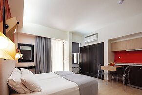 Steris Elegant Beach Hotel & Apartments