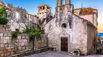 Dragan´s Den Hostel