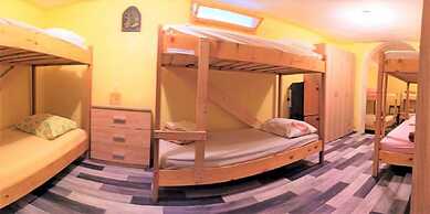 Dragan´s Den Hostel