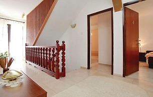 Dragan´s Den Hostel