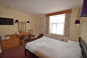 Riviera Hotel