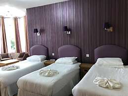 Riviera Hotel