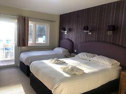 Riviera Hotel