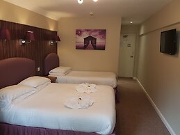 Riviera Hotel