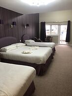 Riviera Hotel