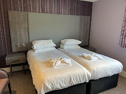 Riviera Hotel