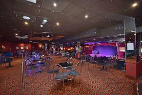 Riviera Hotel