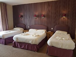 Riviera Hotel