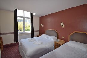 Riviera Hotel