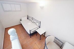 Kastro Suites