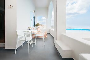 Kastro Suites