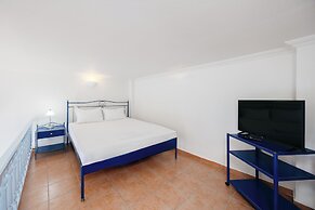 Kastro Suites