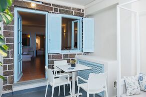 Kastro Suites
